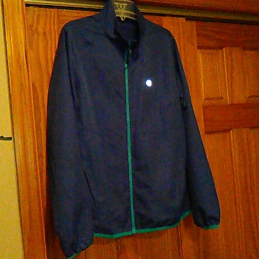 Light weight jacket